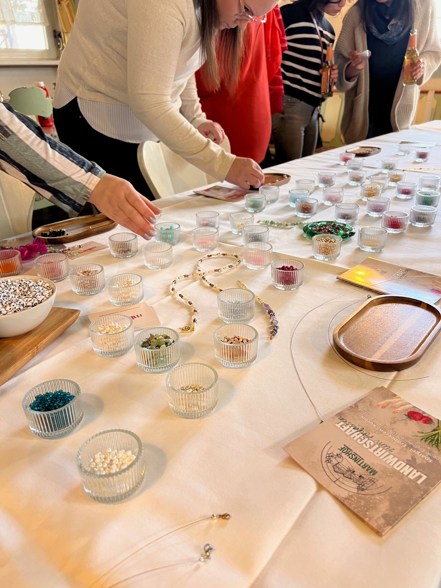 Perlenschmuck-Workshop am 13.09. im Martinshof Dudenhofen (inkl. Welcome Drink & Snacks)
